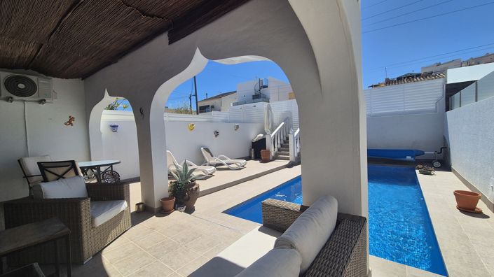 Image No.7-2 Bed Villa for sale