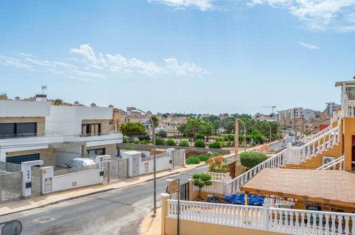 Image No.27-3 Bed Villa for sale