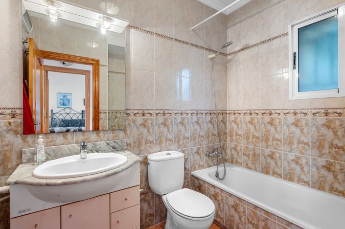 Image No.30-3 Bed Villa for sale