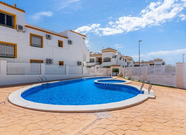 Image No.27-2 Bed Apartment for sale