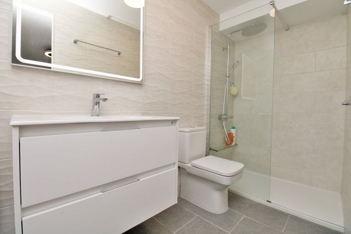 Image No.24-3 Bed Bungalow for sale