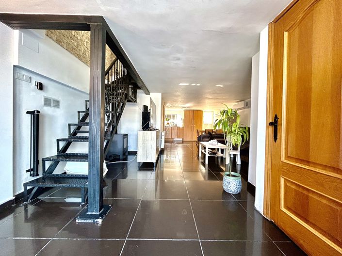 Image No.2-3 Bed Townhouse for sale