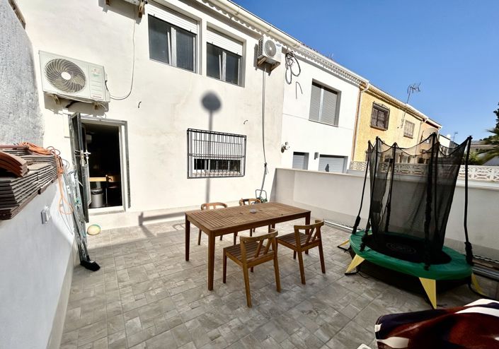 Image No.23-3 Bed Townhouse for sale