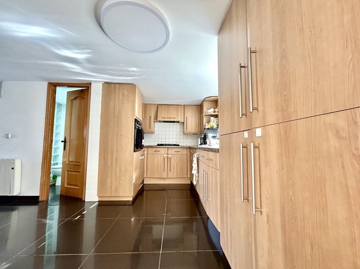 Image No.5-3 Bed Townhouse for sale