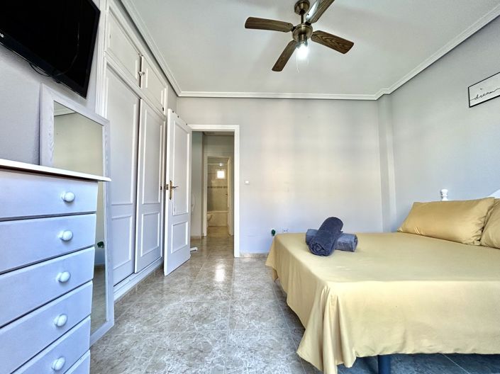 Image No.14-3 Bed Townhouse for sale