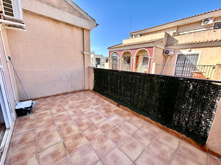 Image No.16-3 Bed Townhouse for sale