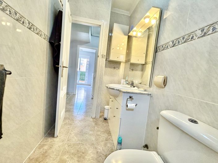 Image No.22-3 Bed Townhouse for sale