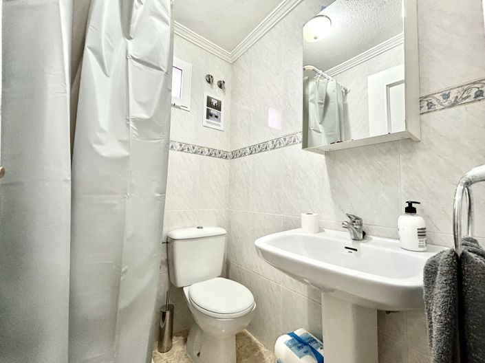Image No.25-3 Bed Townhouse for sale