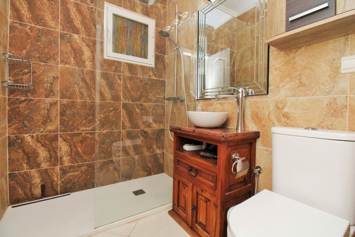 Image No.18-3 Bed Villa for sale