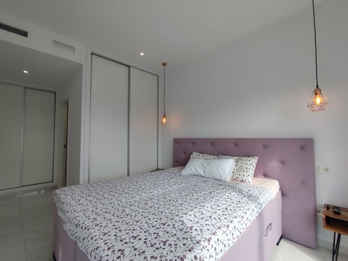 Image No.23-3 Bed Townhouse for sale