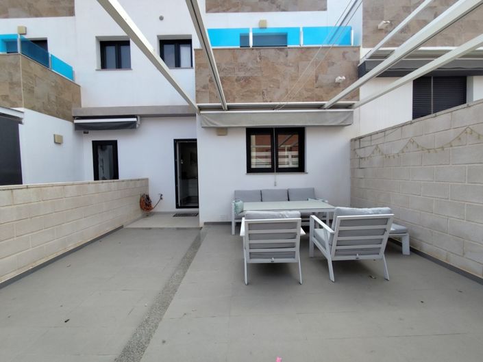 Image No.29-3 Bed Townhouse for sale