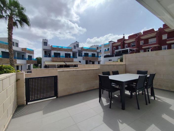 Image No.34-3 Bed Townhouse for sale