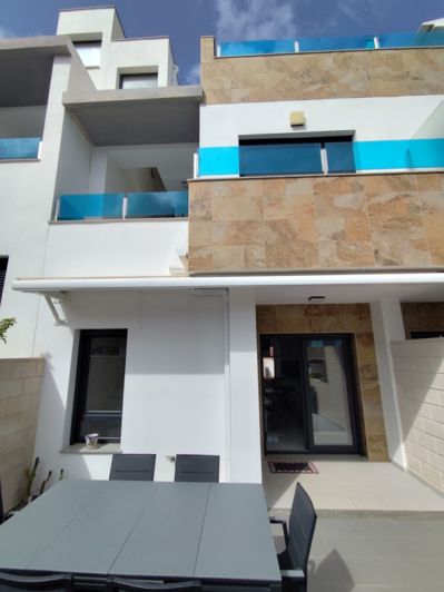 Image No.36-3 Bed Townhouse for sale