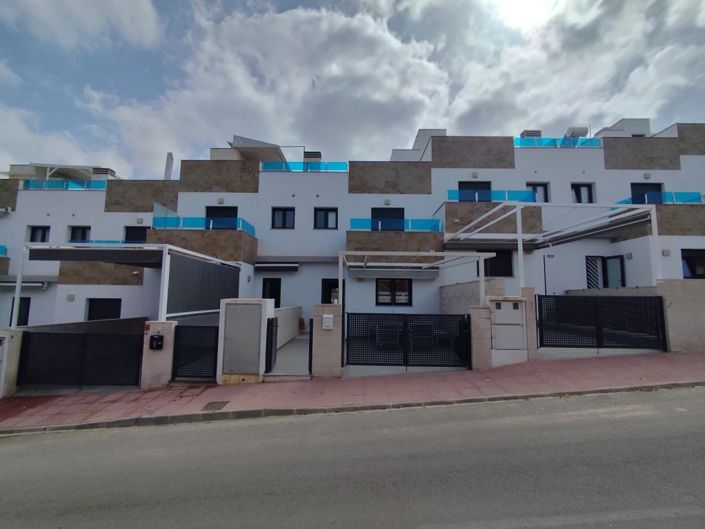 Image No.39-3 Bed Townhouse for sale