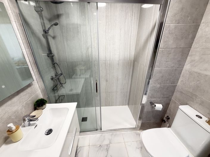 Image No.8-2 Bed Apartment for sale