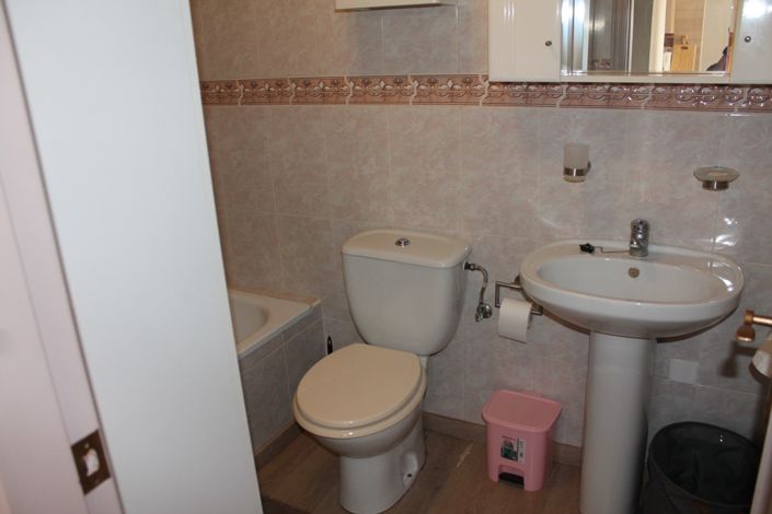 Image No.26-2 Bed Apartment for sale