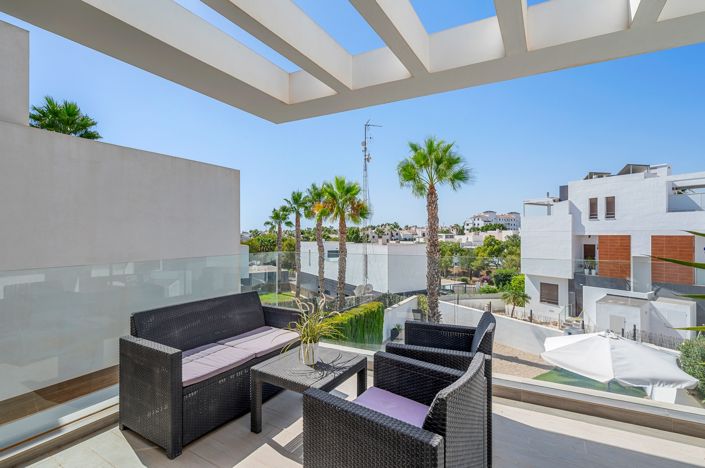 Image No.30-3 Bed Villa for sale