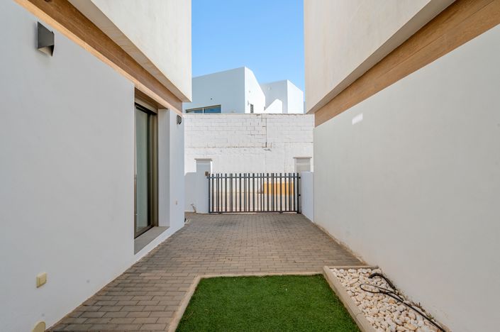 Image No.34-3 Bed Villa for sale