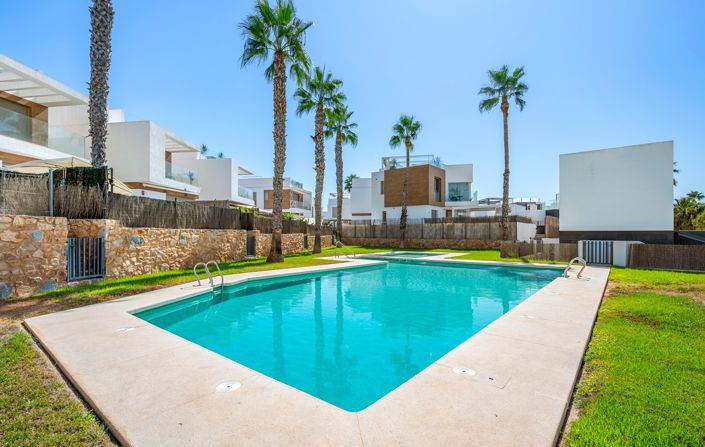 Image No.39-3 Bed Villa for sale