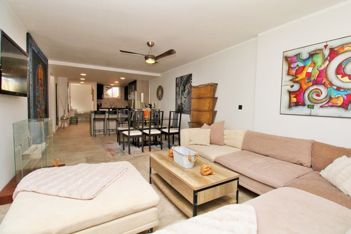 Image No.26-4 Bed Villa for sale