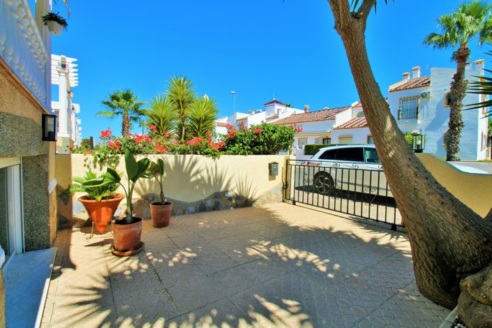 Image No.42-4 Bed Villa for sale