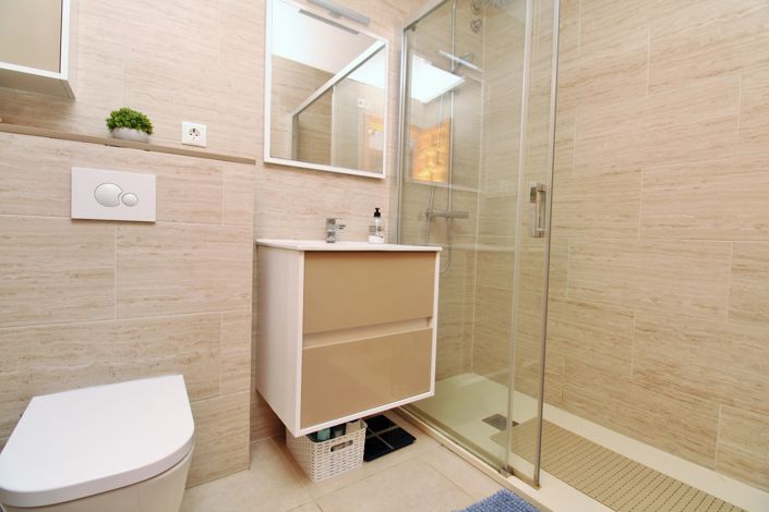 Image No.16-2 Bed Bungalow for sale