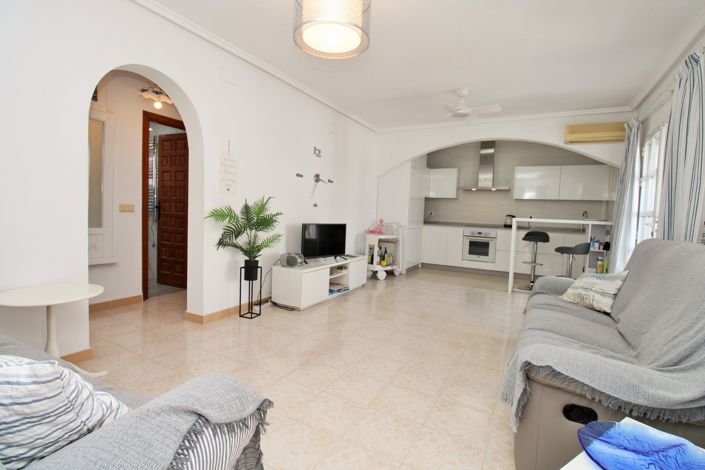 Image No.8-Villa de 4 chambres à vendre à Villamartin