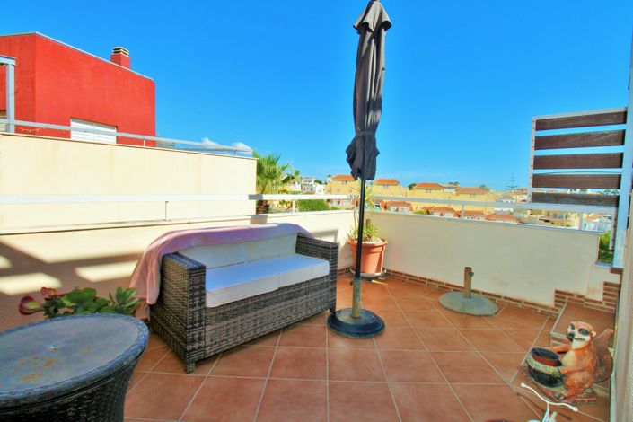 Image No.22-3 Bed Townhouse for sale
