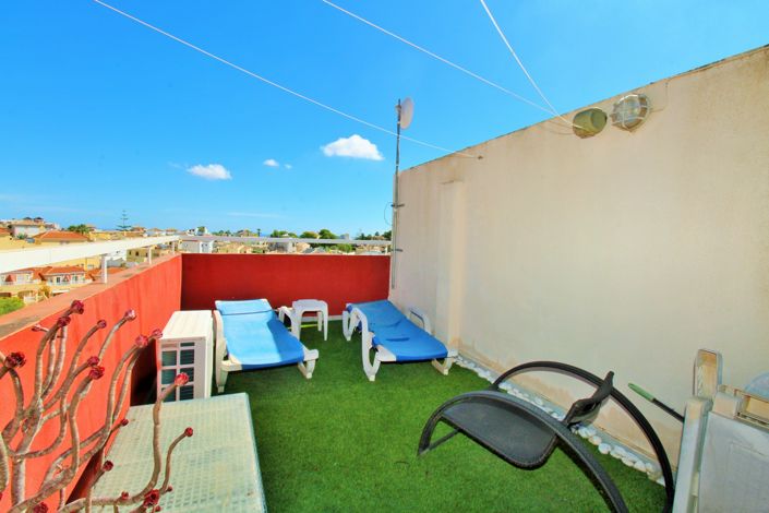 Image No.26-3 Bed Townhouse for sale