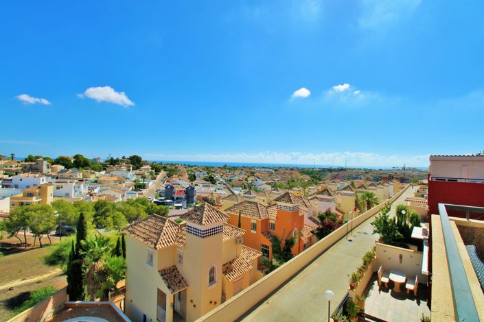 Image No.27-3 Bed Townhouse for sale