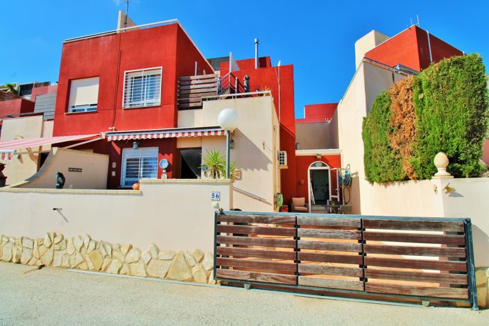 Image No.29-3 Bed Townhouse for sale
