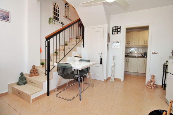 Image No.9-3 Bed Townhouse for sale