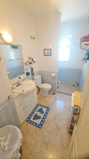 Image No.25-2 Bed Townhouse for sale