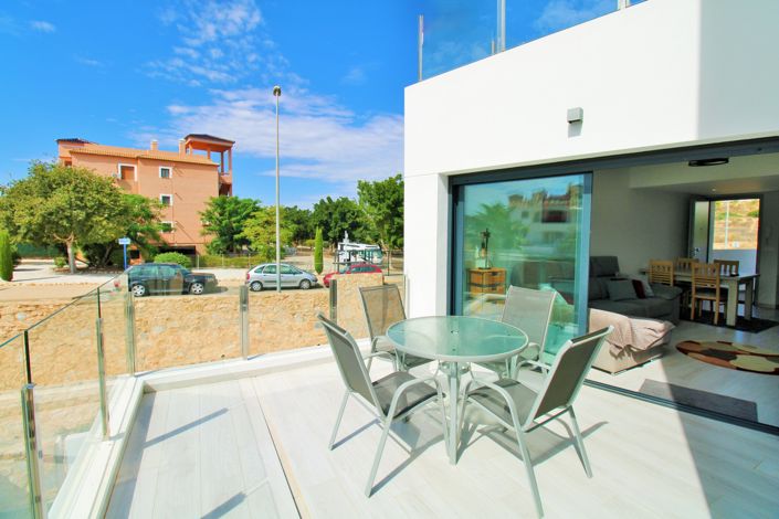 Image No.3-3 Bed Apartment for sale