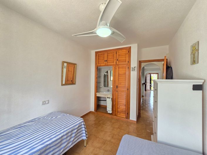 Image No.18-2 Bed Bungalow for sale