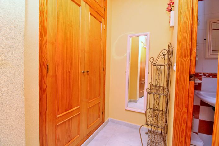 Image No.20-3 Bed Apartment for sale