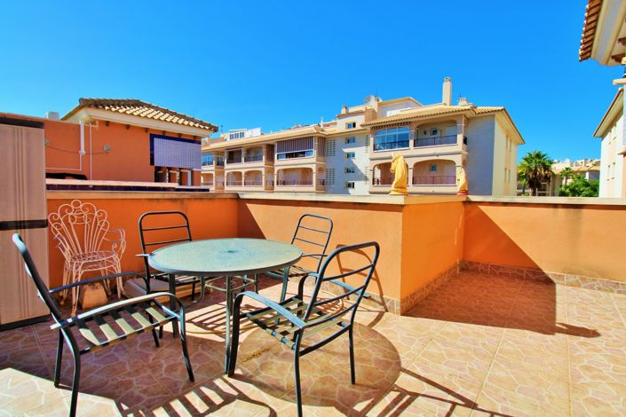 Image No.23-3 Bed Apartment for sale