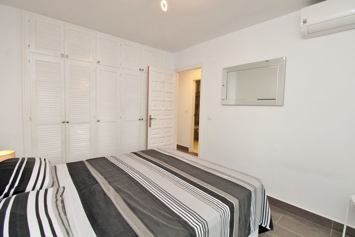 Image No.15-3 Bed Townhouse for sale