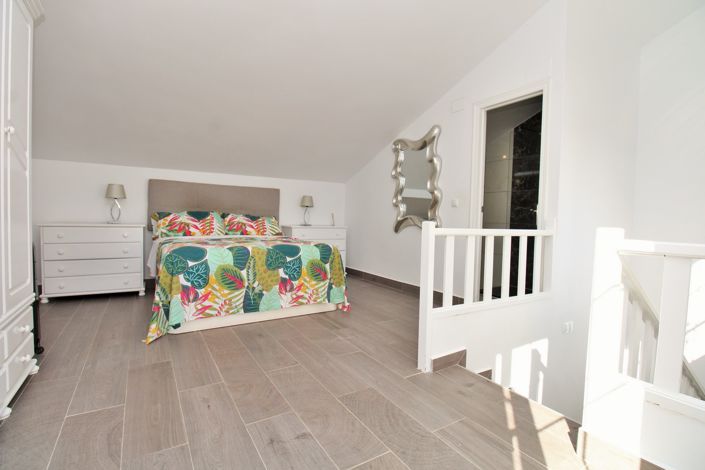 Image No.21-3 Bed Townhouse for sale