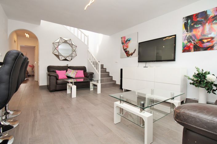 Image No.5-3 Bed Townhouse for sale