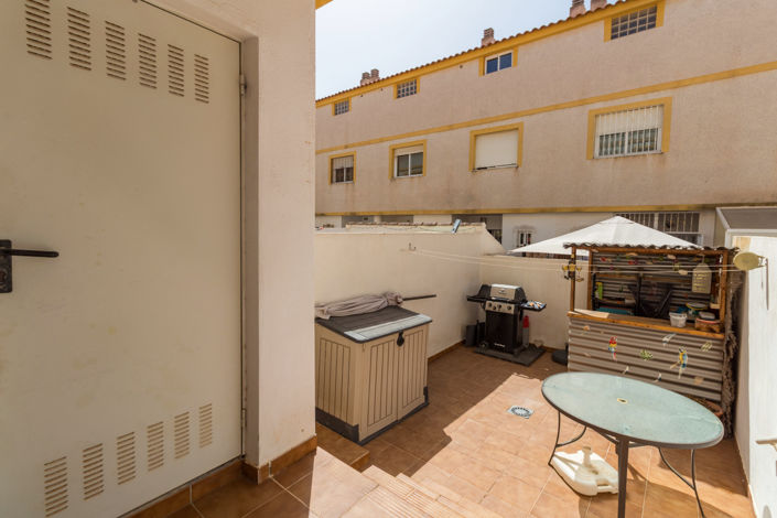 Image No.13-3 Bed Townhouse for sale