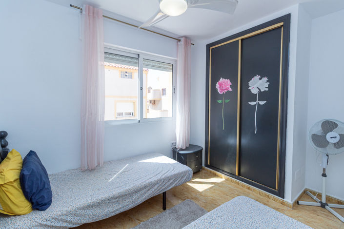 Image No.26-3 Bed Townhouse for sale