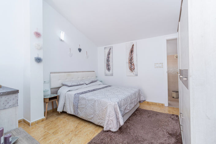 Image No.30-3 Bed Townhouse for sale