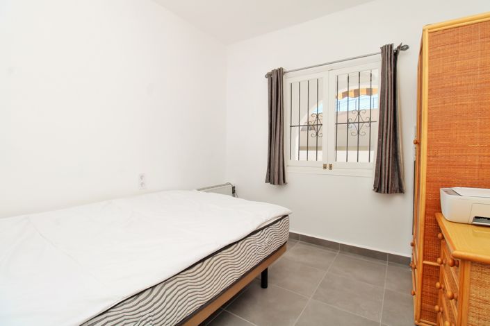 Image No.16-2 Bed Bungalow for sale