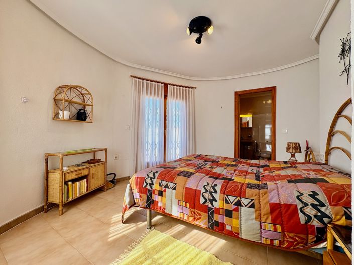 Image No.15-3 Bed Villa for sale