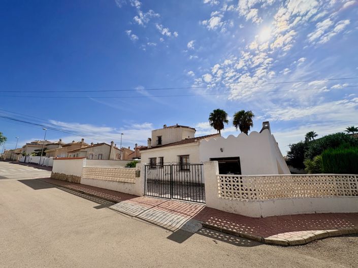 Image No.22-3 Bed Villa for sale
