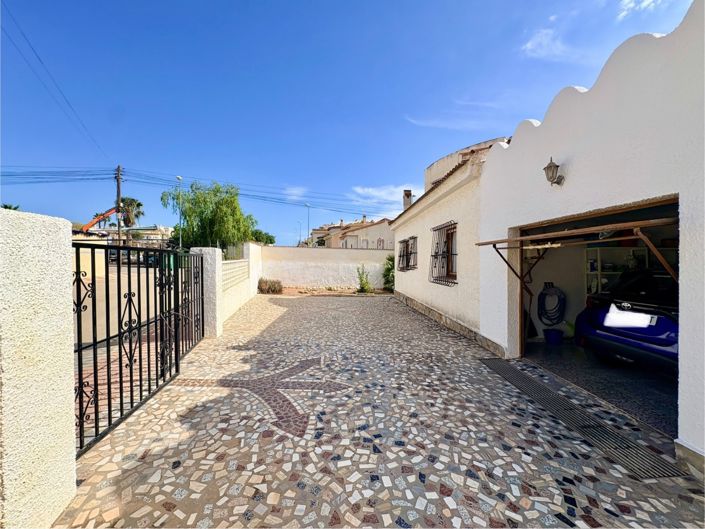 Image No.24-3 Bed Villa for sale