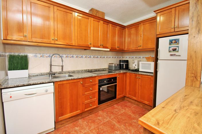 Image No.10-3 Bed Townhouse for sale