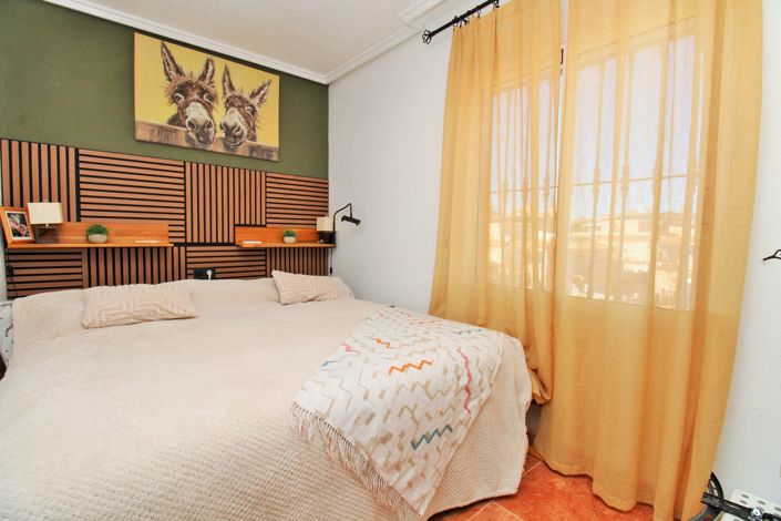 Image No.18-3 Bed Townhouse for sale