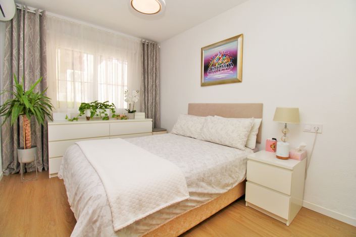 Image No.15-2 Bed Apartment for sale